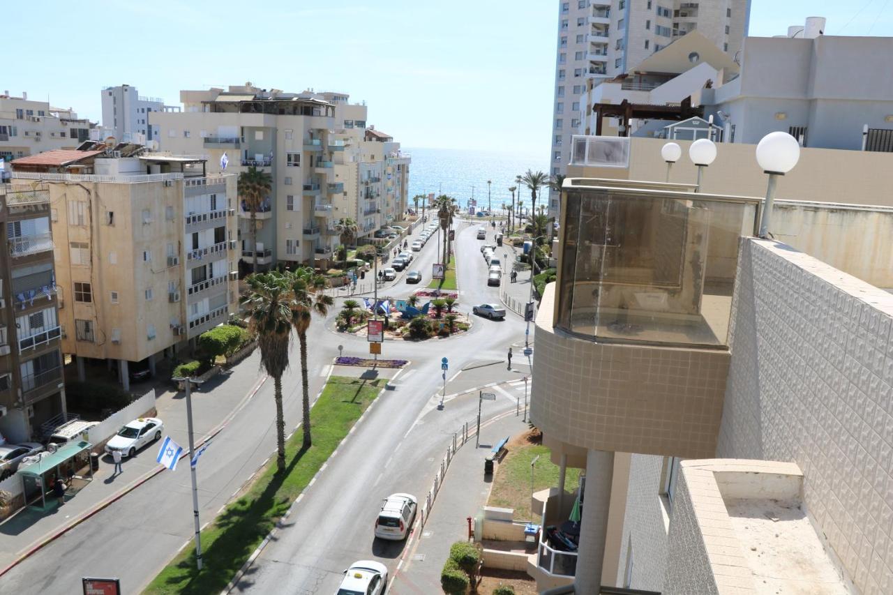 Apartamento Beutifull View Of Batyam Bat Yam Exterior foto